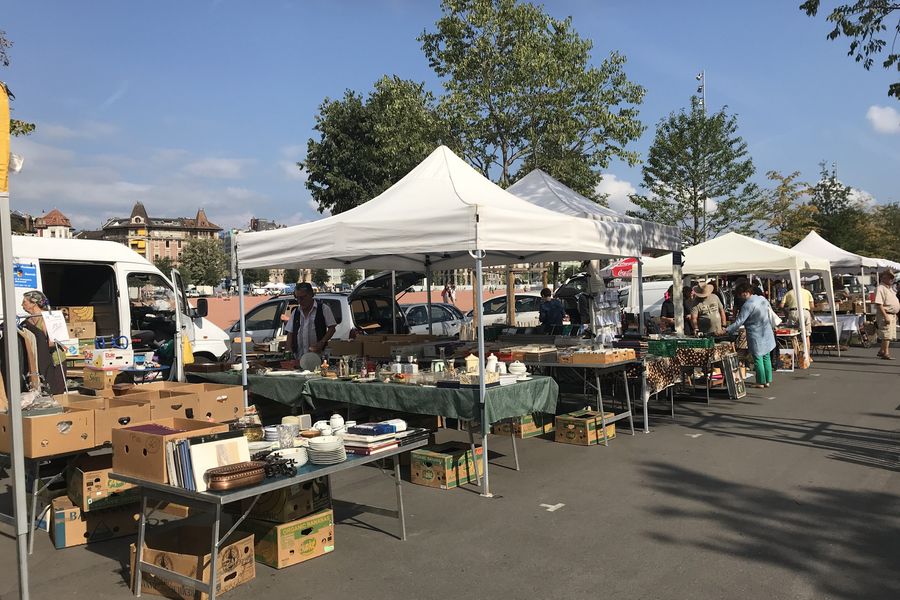 Marché aux puces de Plainpalais