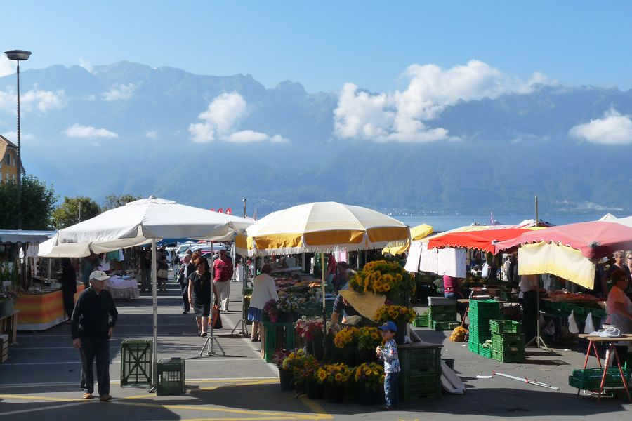 Le marché de Vevey et les marchés folkloriques