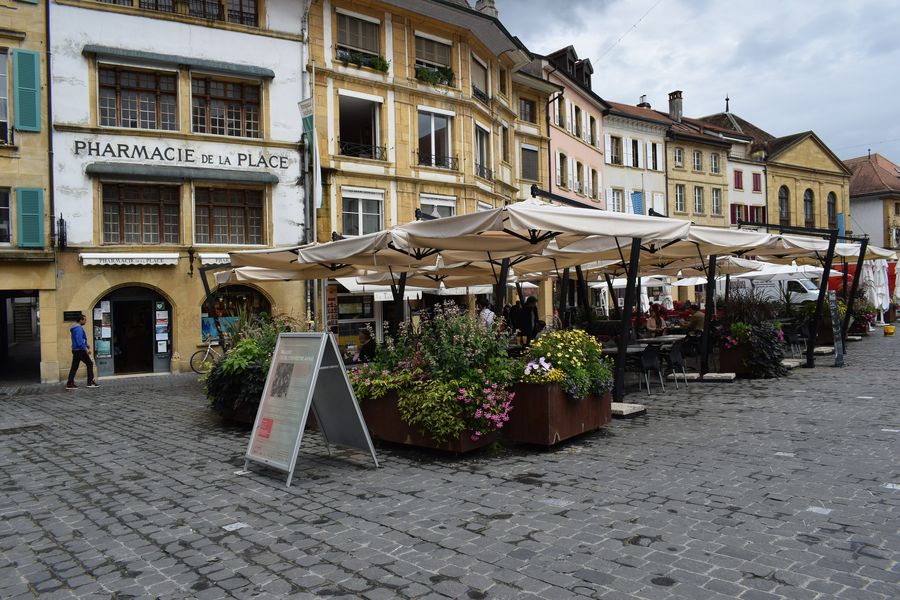 Les terrasses de la place Pestalozzi